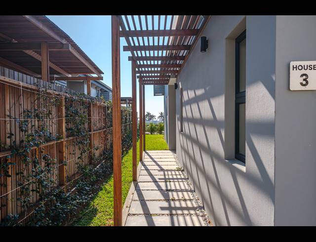 2 BEDROOM FREESTANDING FOR SALE IN SHAKAS ROCK